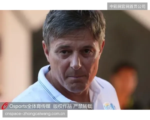 德尚或根据对手调整为三中卫阵型，最大化发挥边翼卫冲击力。